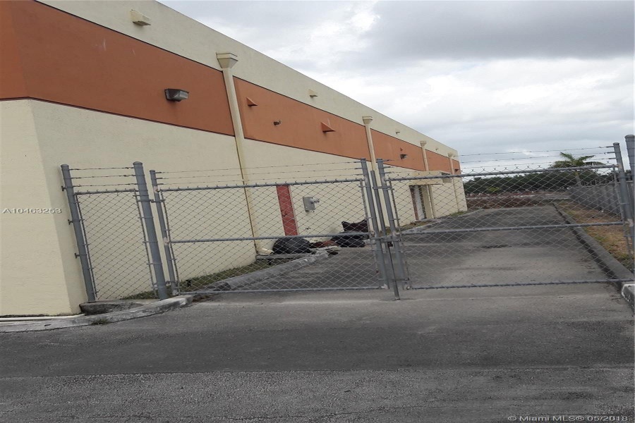 Commercial Property For Sale Price 1,700,000 A10463253