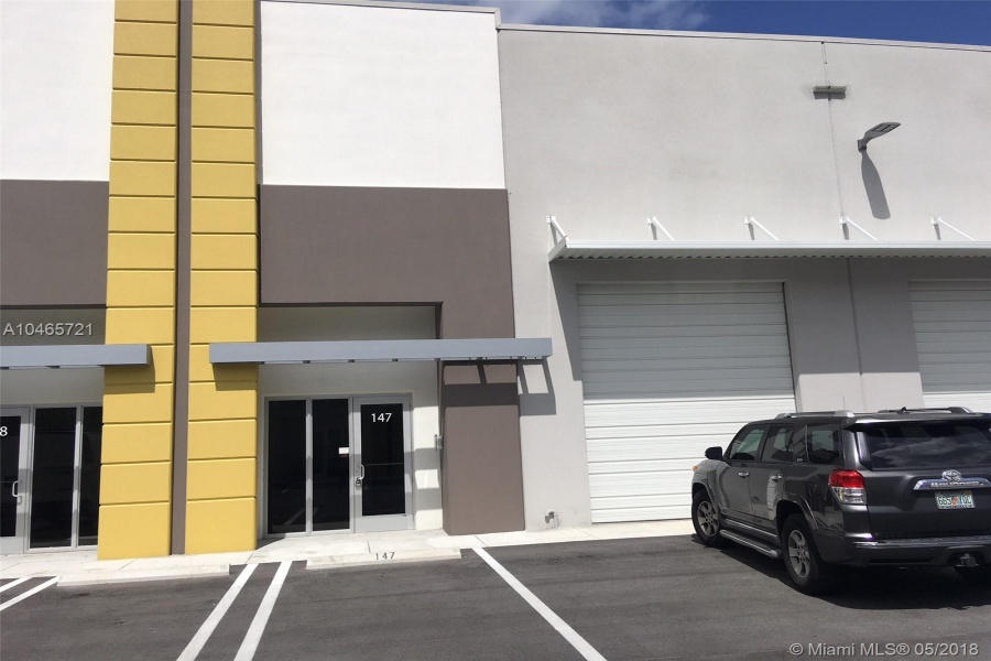 Florida 33172,Commercial Property,17th St,A10465721