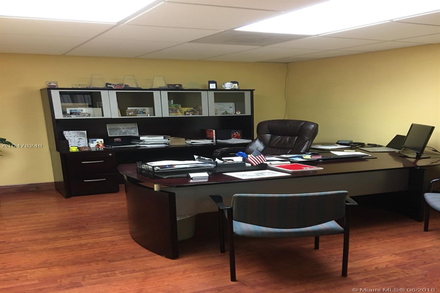 Florida 33015,Commercial Property,A10478248