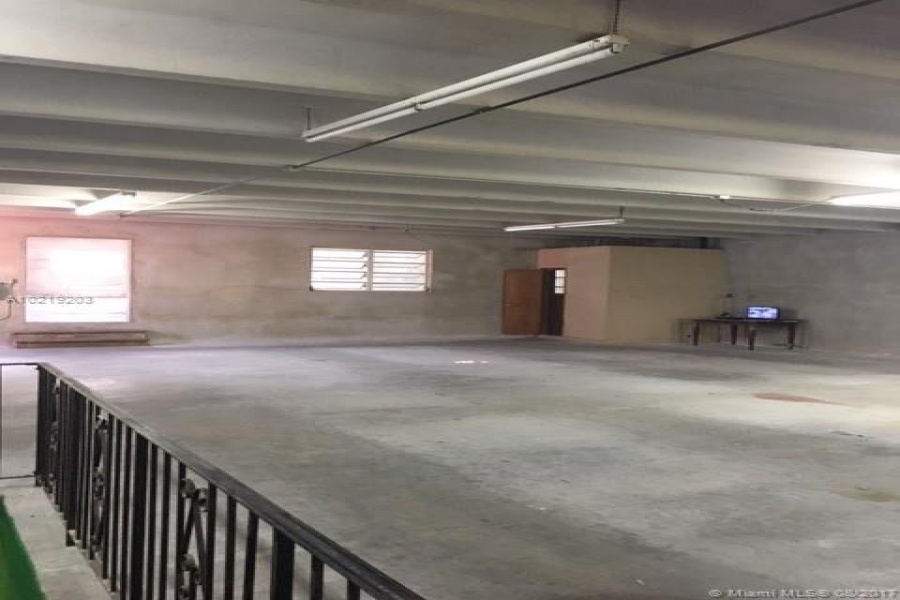 Miami,Florida 33130,Commercial Property,8th St,A10219203