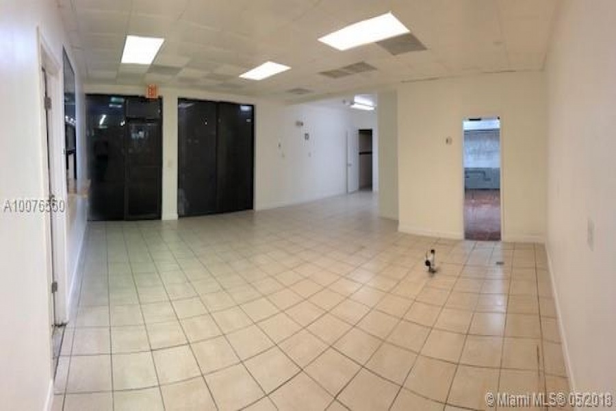 Miami,Florida 33165,Commercial Property,GOLDLAND PLAZA,40th St,A10076560