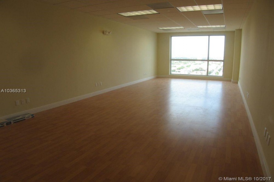 Miami,Florida 33130,Commercial Property,LATITUDE ONE,7th St,A10365313
