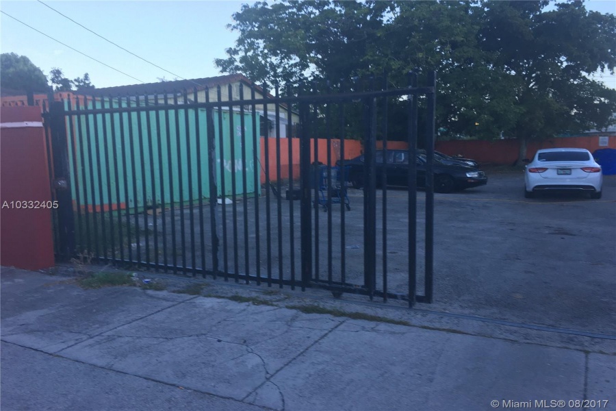 Miami,Florida 33142,Commercial Property,17th Ave,A10332405