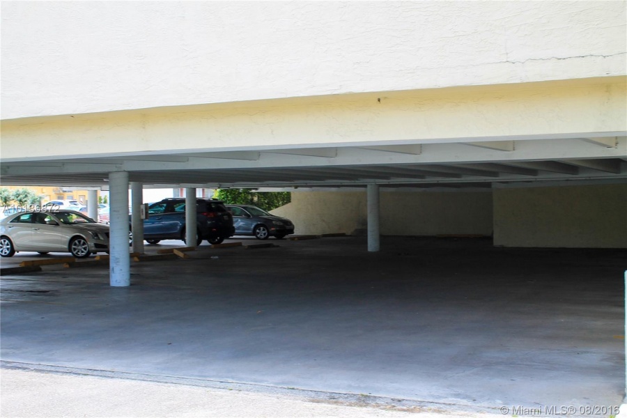 Fort Lauderdale,Florida 33306,Commercial Property,Oakland Park Blvd,A10136872