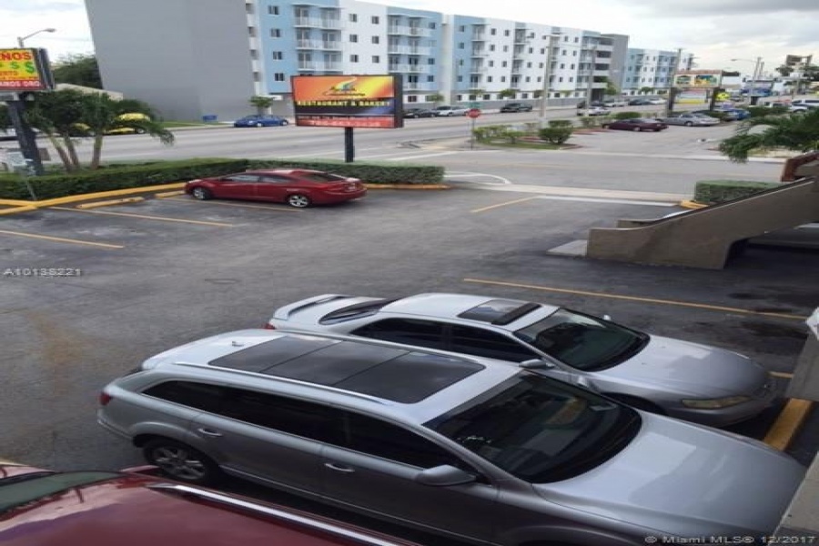 Miami,Florida 33126,Commercial Property,Santa Maria Shopping Center,A10138221