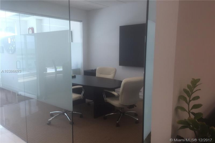 Miami,Florida 33130,Commercial Property,LATITUDE ONE,7th St,A10386693