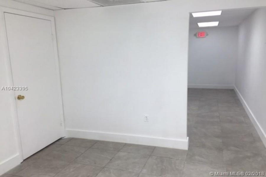 Miami, Florida 33186, ,Commercial Property,For Sale,TAMAIR COMMERCIAL CENTER,136th St,A10423395