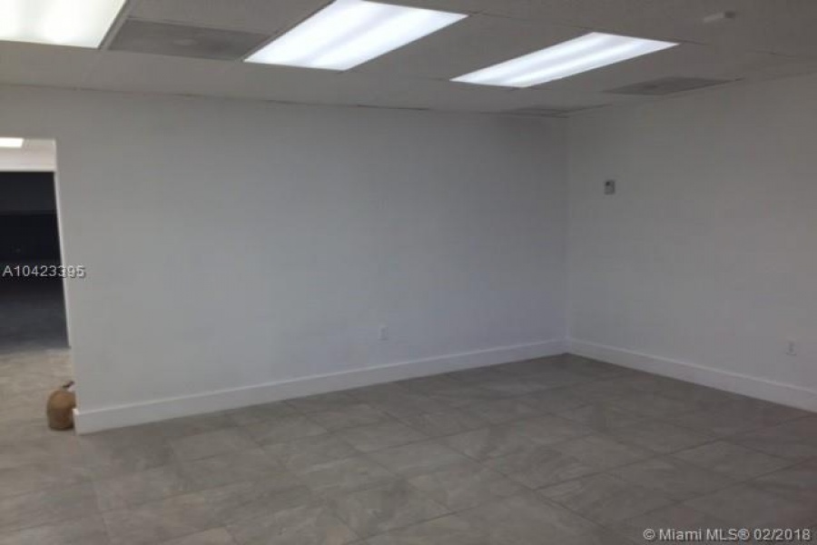 Miami, Florida 33186, ,Commercial Property,For Sale,TAMAIR COMMERCIAL CENTER,136th St,A10423395