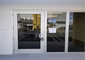 Miami,Florida 33172,Commercial Property,17 ST,A10424383
