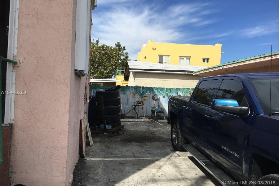Miami,Florida 33125,Commercial Property,1st St,A10442854