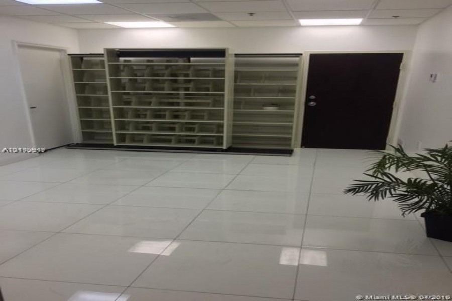 North Miami,Florida 33181,Commercial Property,THE BLDG ON BISCAYNE BLVD.,Biscayne Blvd,A10445947