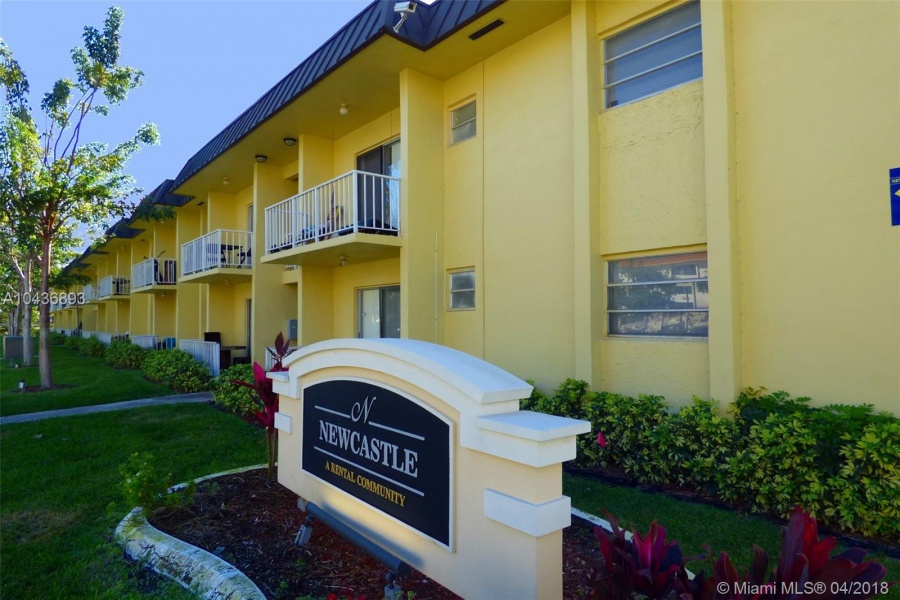 Lauderdale Lakes,Florida 33311,Commercial Property,New Castle Apartments,30th Street,A10436893